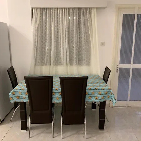Guesthouse Εξοχικό σπίτι Λάρνακα